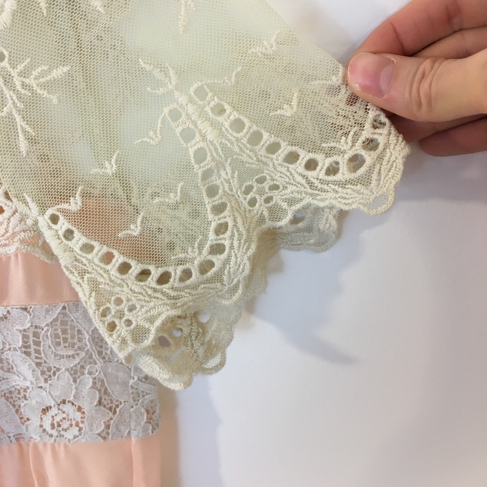 Sundance Lace In Bloom Tunic - Picture 5 of 6